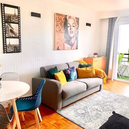Little Champs-Elysees Apartment Drancy Bagian luar foto