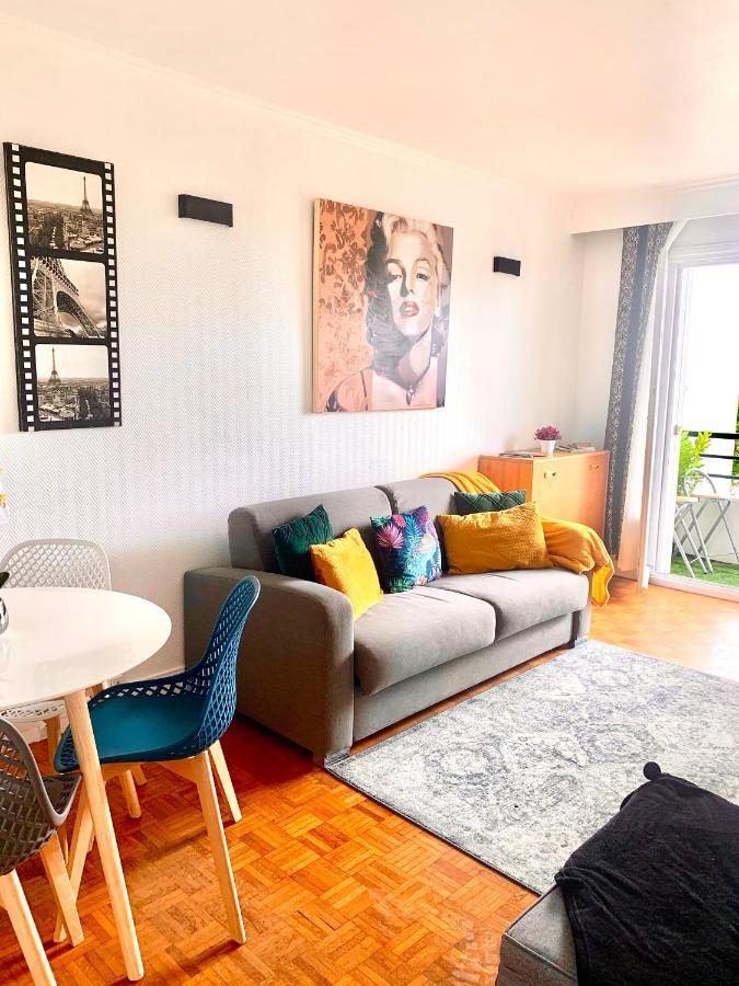 Little Champs-Elysees Apartment Drancy Bagian luar foto
