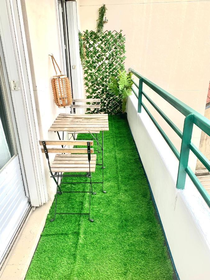 Little Champs-Elysees Apartment Drancy Bagian luar foto