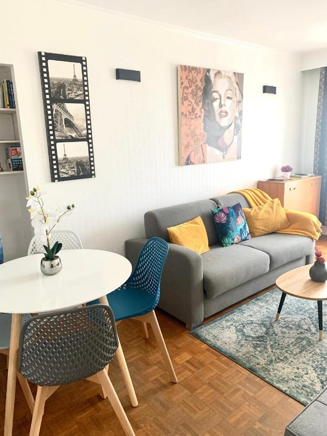Little Champs-Elysees Apartment Drancy Bagian luar foto